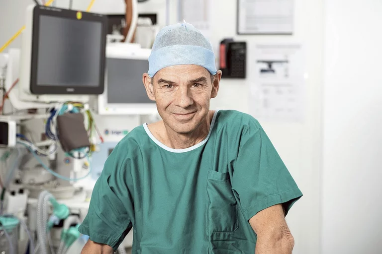 Prof René PRÊTRE